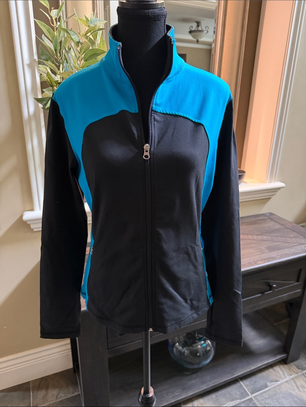 Nw/oT Women's Black and Teal Zip-Front Utility Jacket